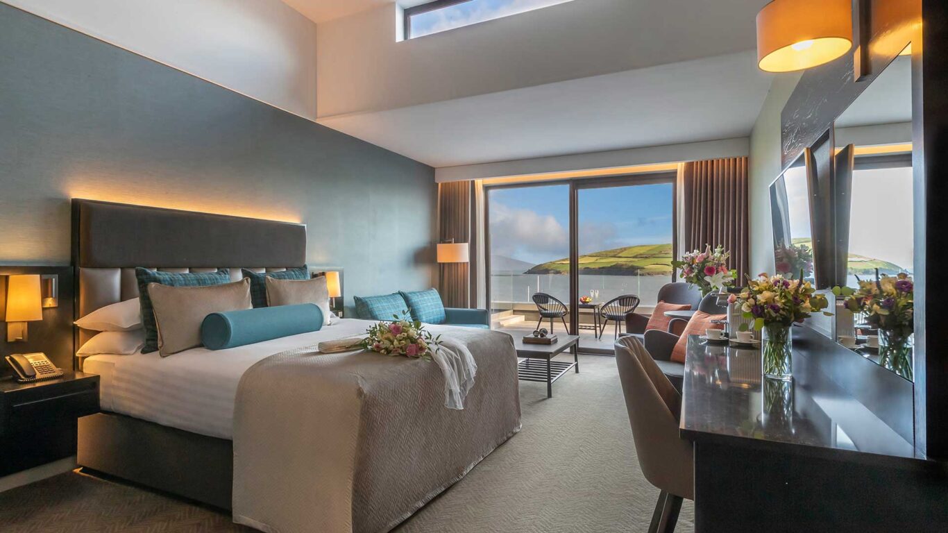 Deluxe-Balcony-Suite-Wedding-Dingle-Skellig-Hotel