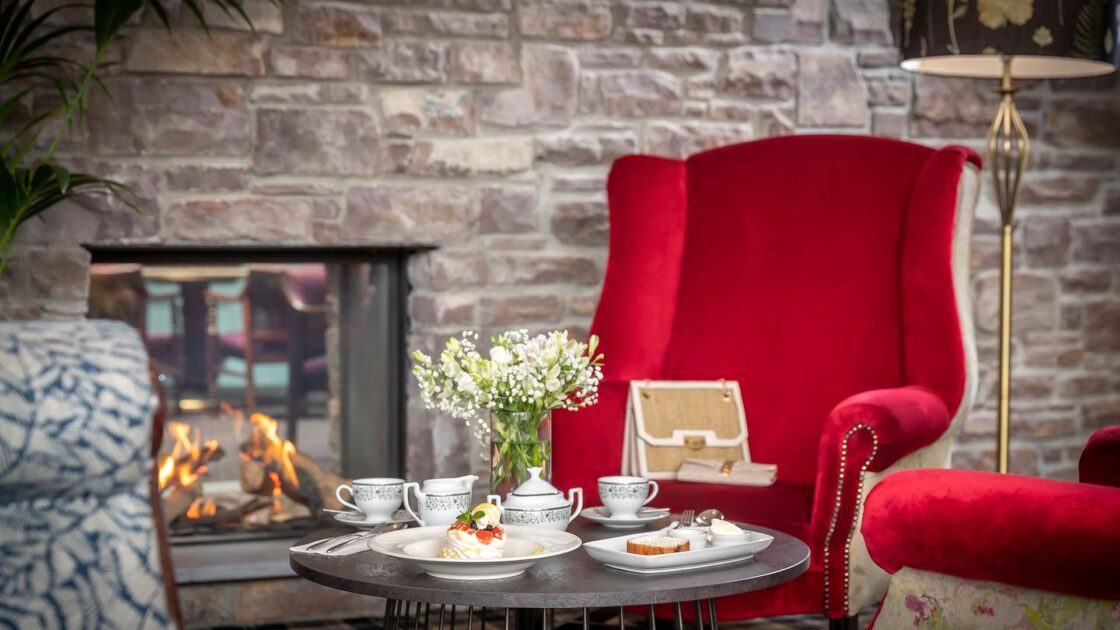 The-Slea-Head-Lounge