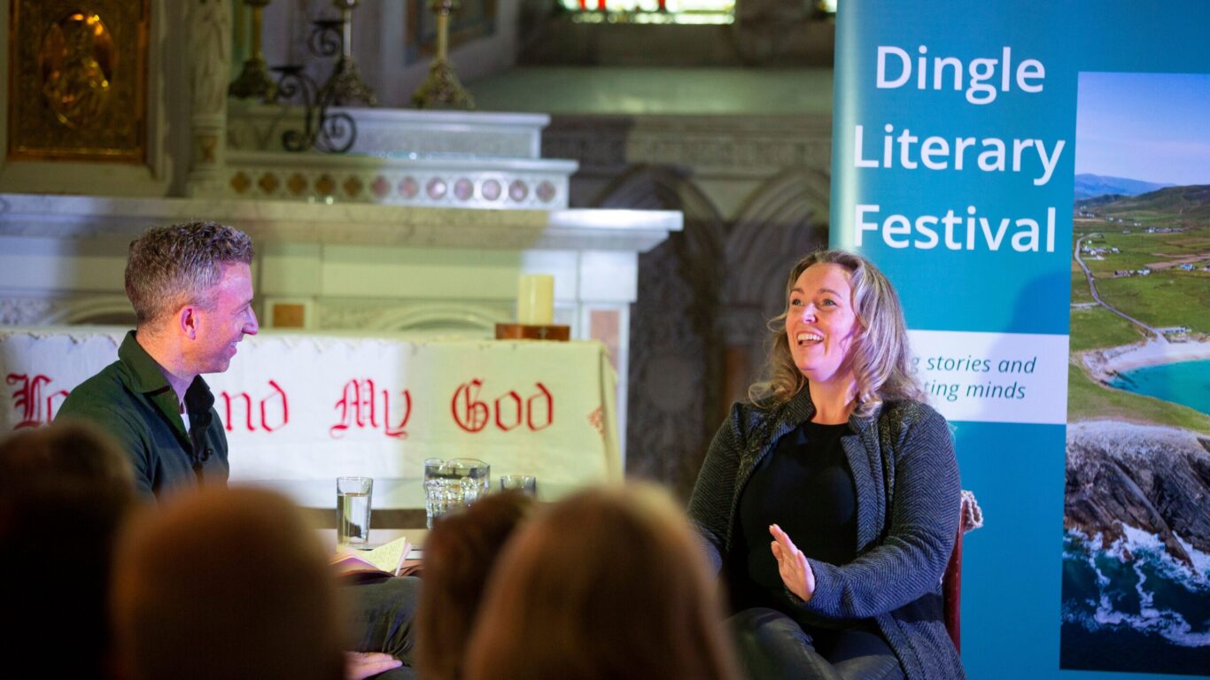 Cristin Leach (C) Fiona Morgan